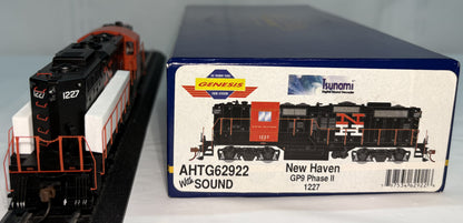 Athearn Genesis AHTG62922 GP9 Phase II New Haven Diesel Locomotive #1227