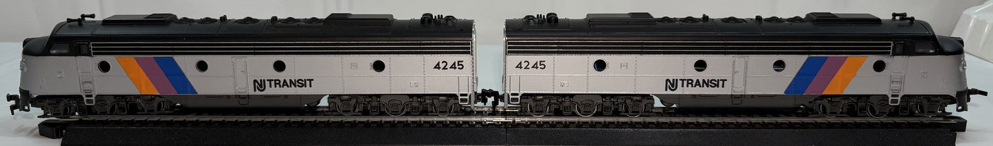 IHC 1942 HO E-8 AA New Jersey Transit Diesel/Dummy Locomotives