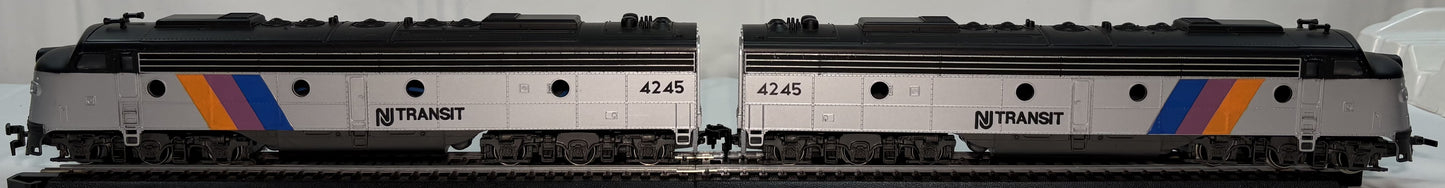 IHC 1942 HO E-8 AA New Jersey Transit Diesel/Dummy Locomotives