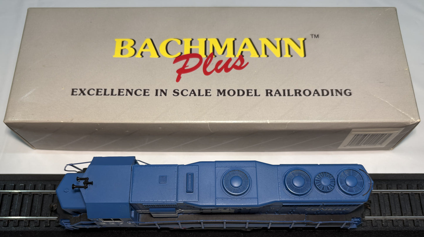 Bachmann 11506 HO Scale EMD GP35 Diesel Locomotive Conrail #2271