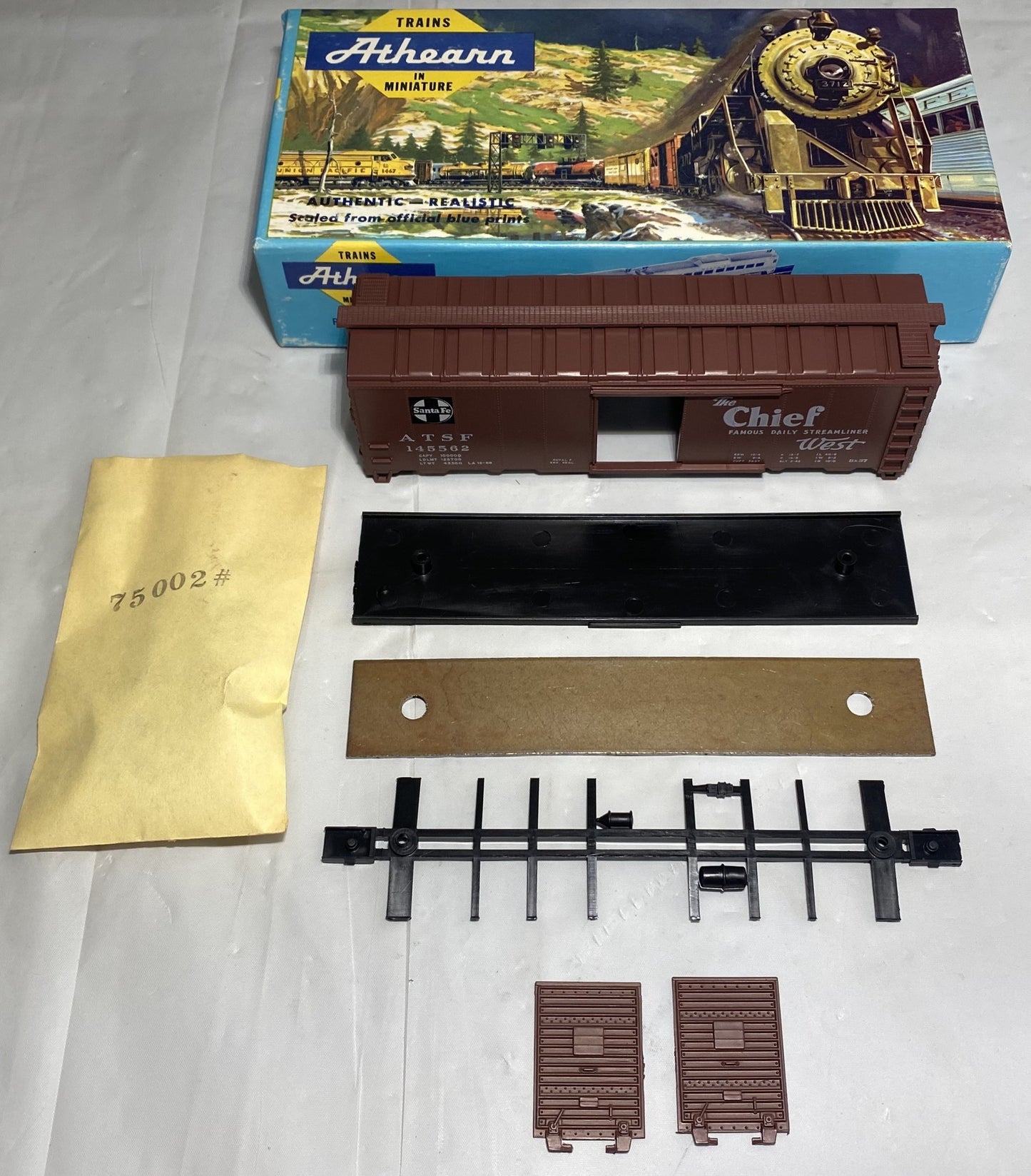 Athearn 5016 ATSF Chief 40’ Box Kit