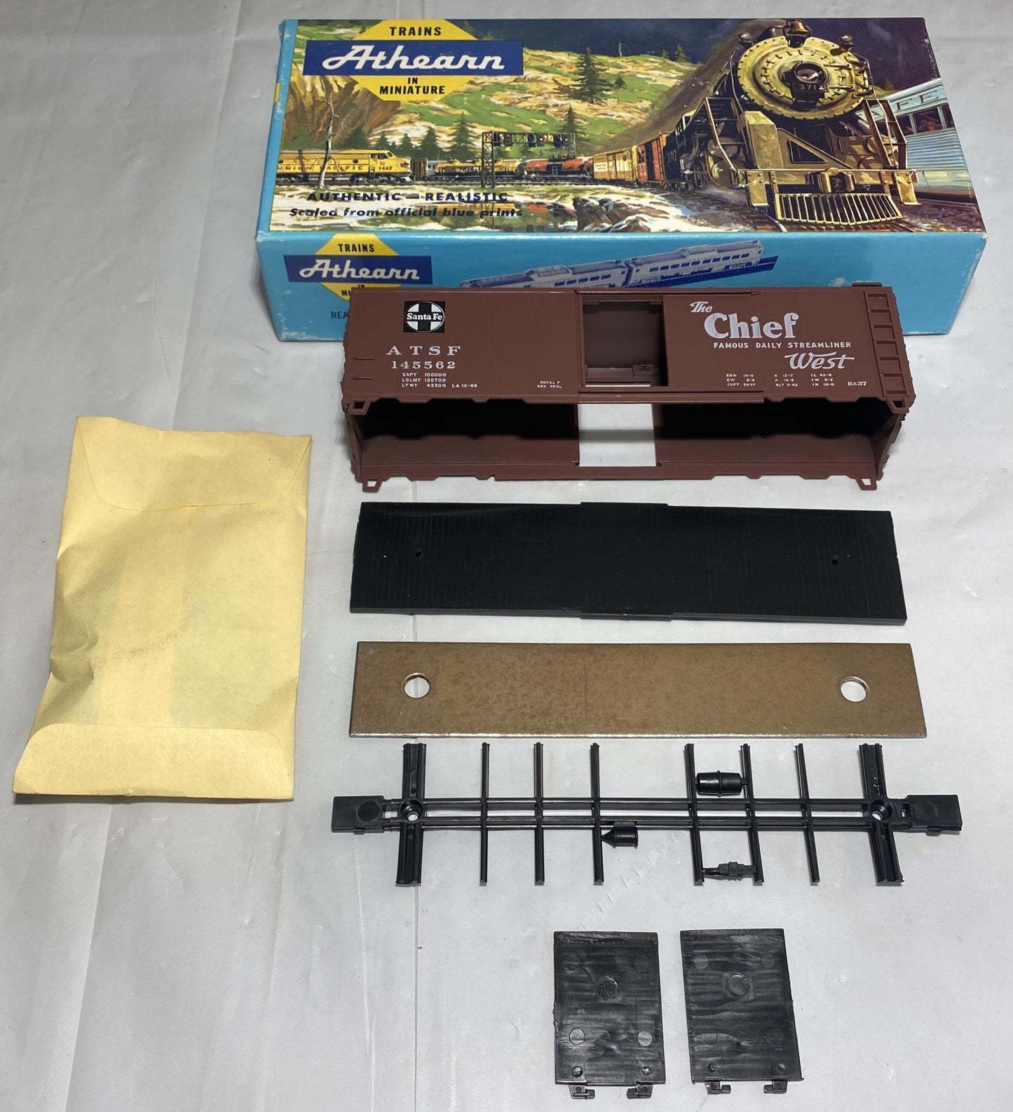 Athearn 5016 ATSF Chief 40’ Box Kit