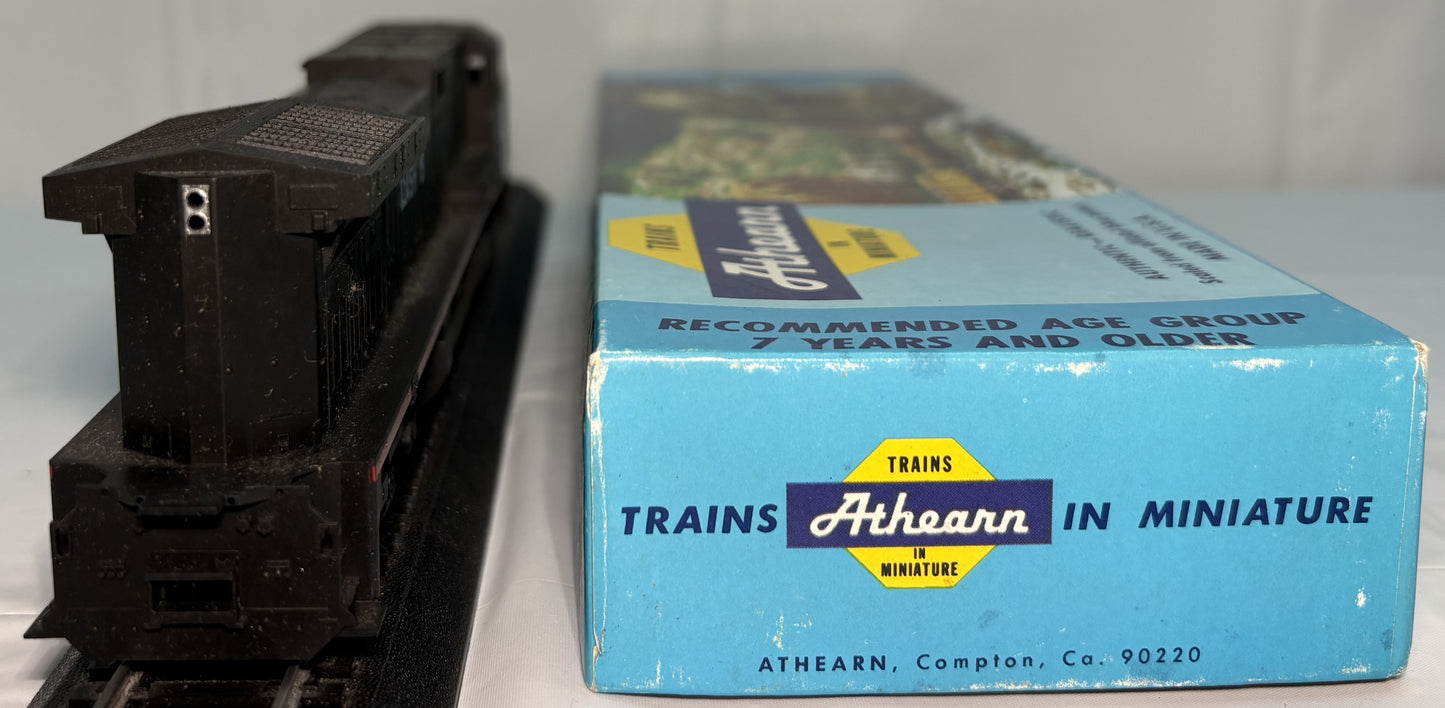 Athearn 4901 HO General Electric C44- 9W Power Locomotive #8601