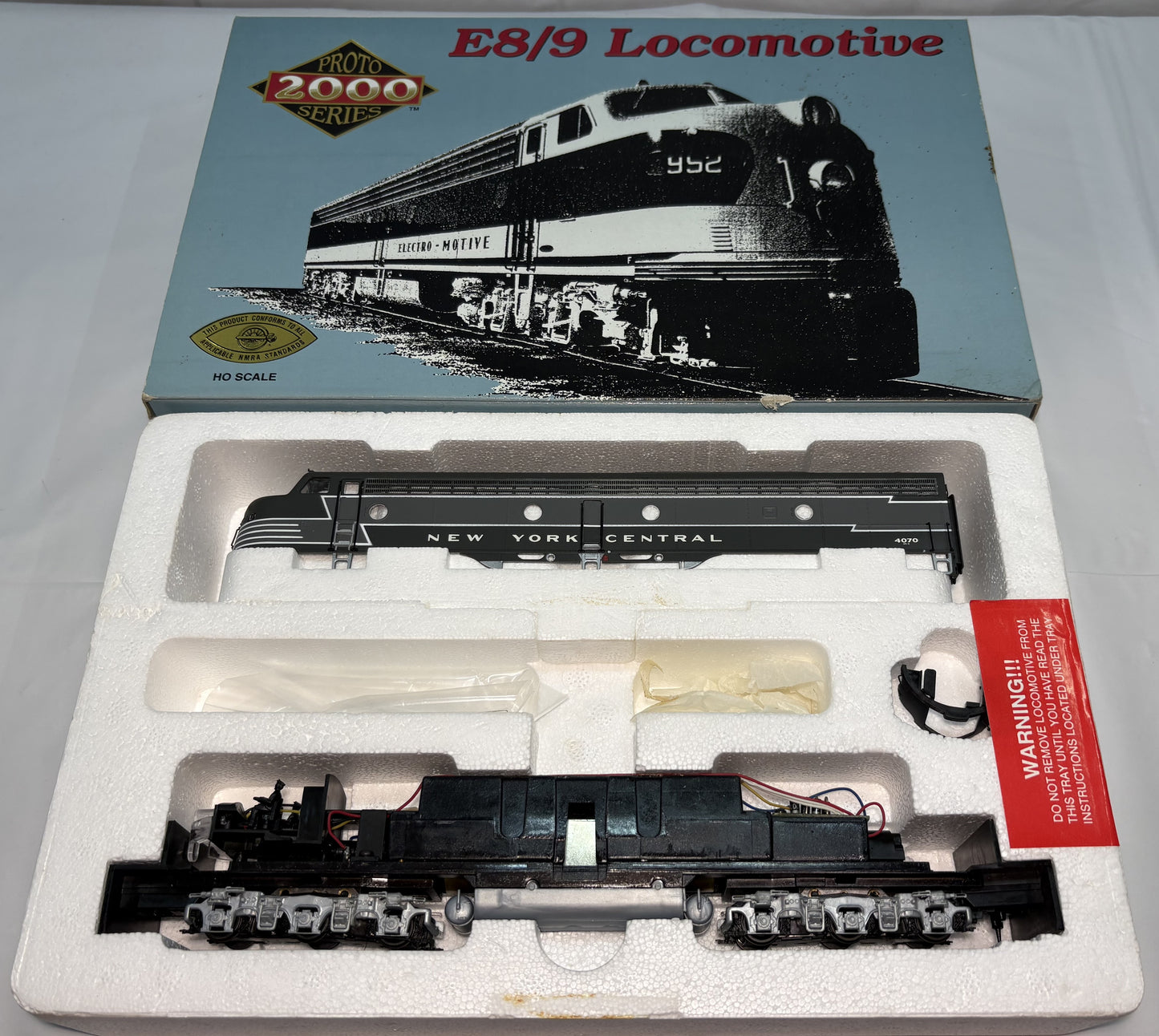 Proto 2000 Series 8193 HO Scale NY Central E8/9 Diesel Locomotive #4070