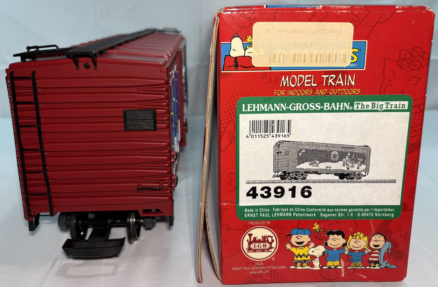 LGB 43916 G Gauge Peanuts Christmas Charlie Brown Box Car