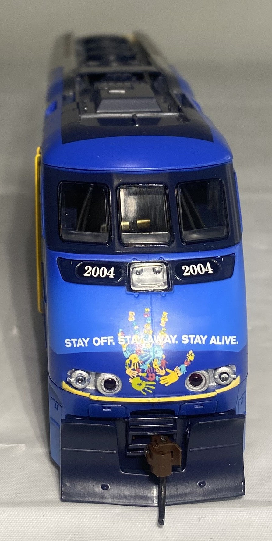 Athearn Amtrak California F59PHI #2004 "Be Track Smart" #25782