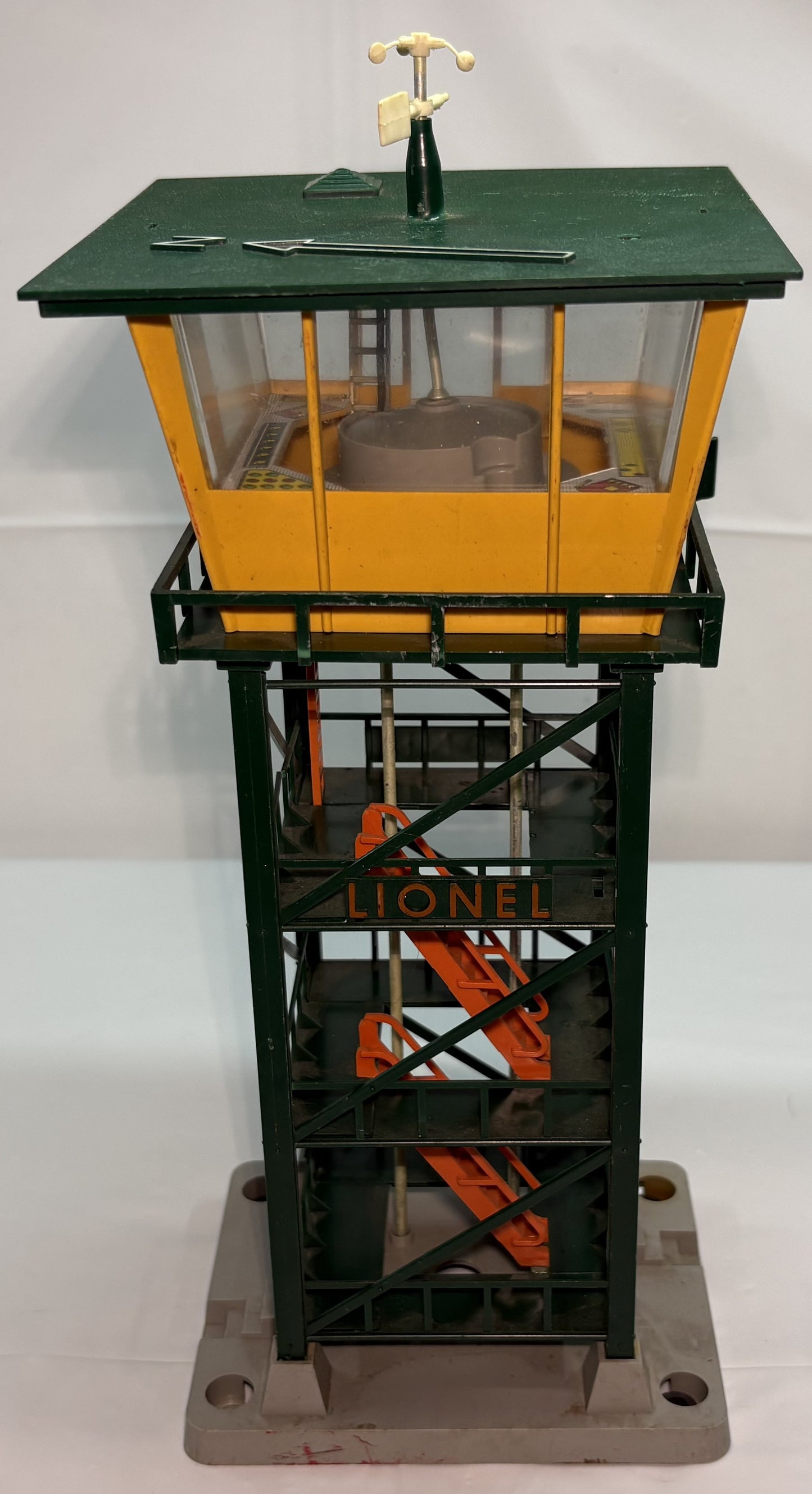 Lionel Post War 192 Railroad Control Tower
