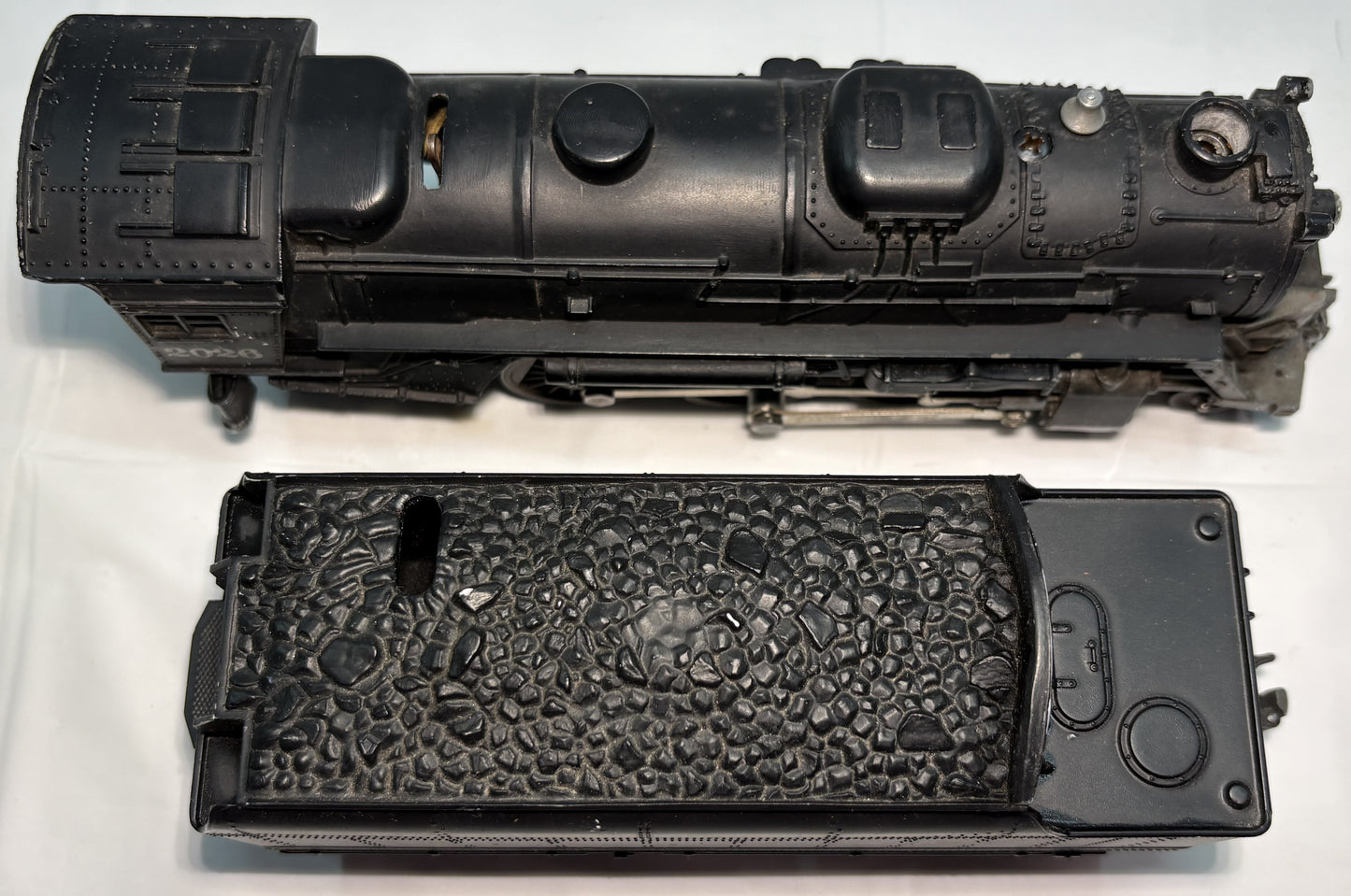 Lionel Post War 2026 Steam Locomotive with 6466T Tender