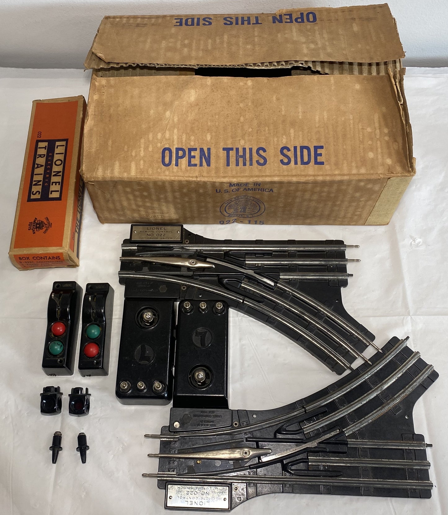 Lionel Post War 022 Remote Control O Gauge Switches, Pair C-7