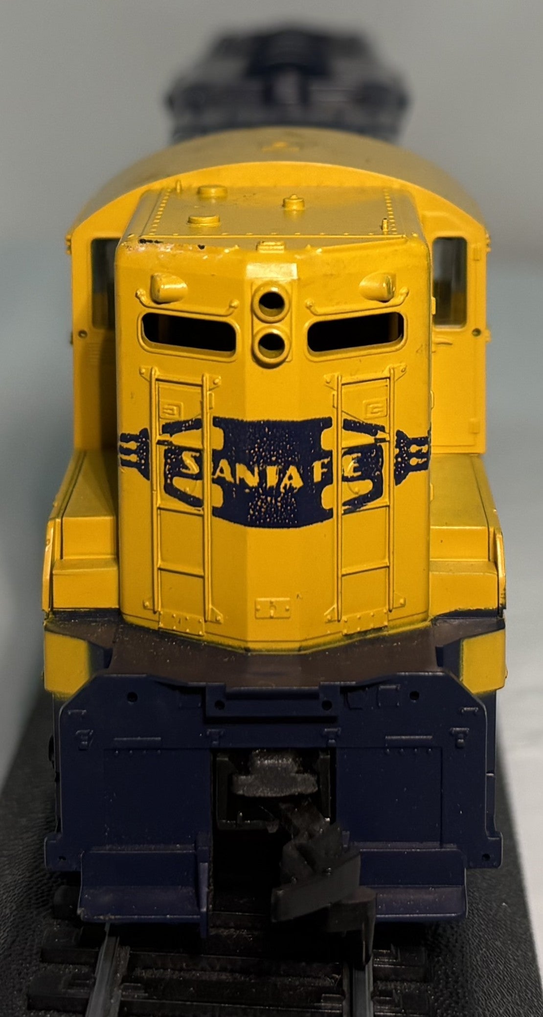 Athearn 3801 HO Santa Fe EMD SD9 Locomotive #2963