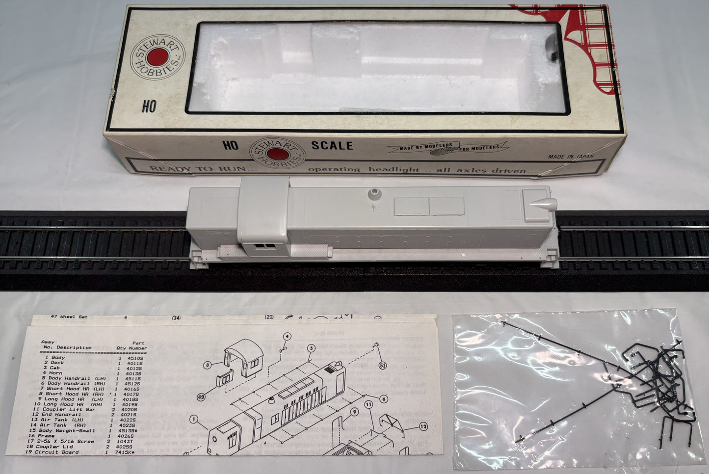 Stewart Hobbies 4500 HO Baldwin DS4-4-1000 RS-12 Diesel Locomotive Undecorated