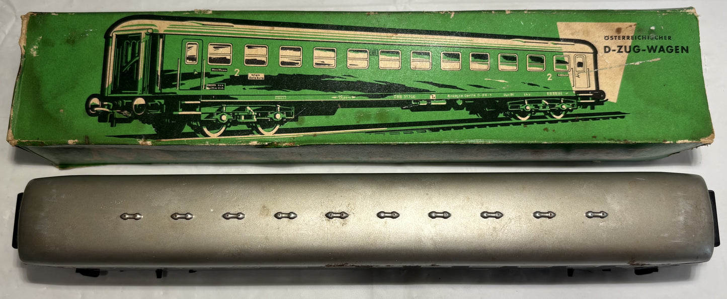 Marklin 4033 Öbb Express Train Car 2nd Class. Green