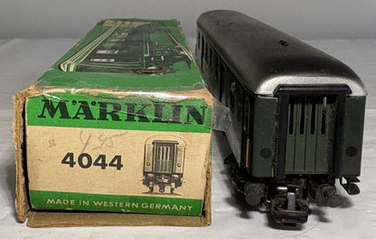 Marklin 4044 Express Train Baggage Car German DB type Dyl 961 Green
