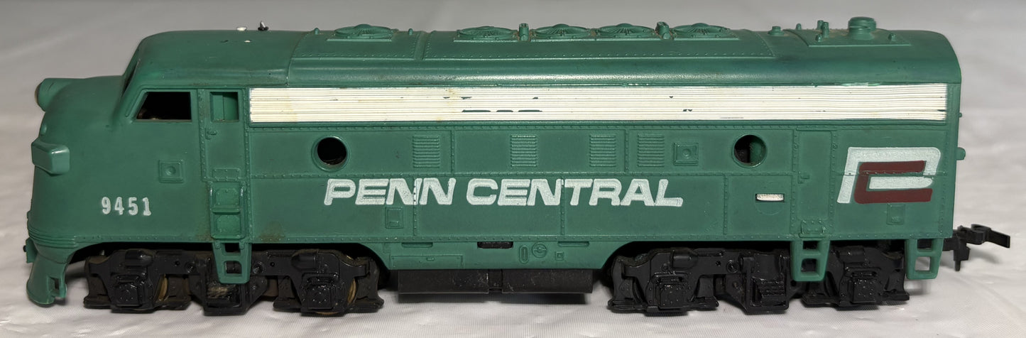 Tyco 9451 F7 Diesel Locomotive Penn Central