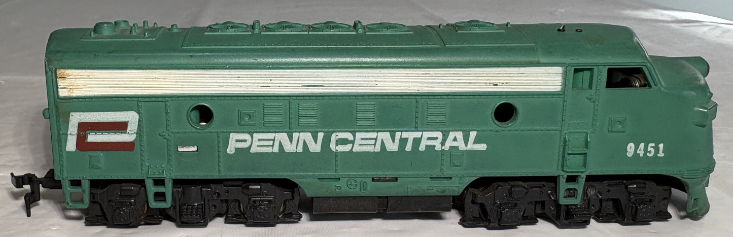 Tyco 9451 F7 Diesel Locomotive Penn Central