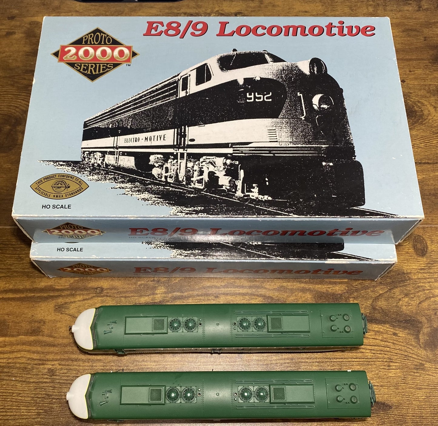 Proto 2000 Series 8716 and 8717 HO Scale AA Units