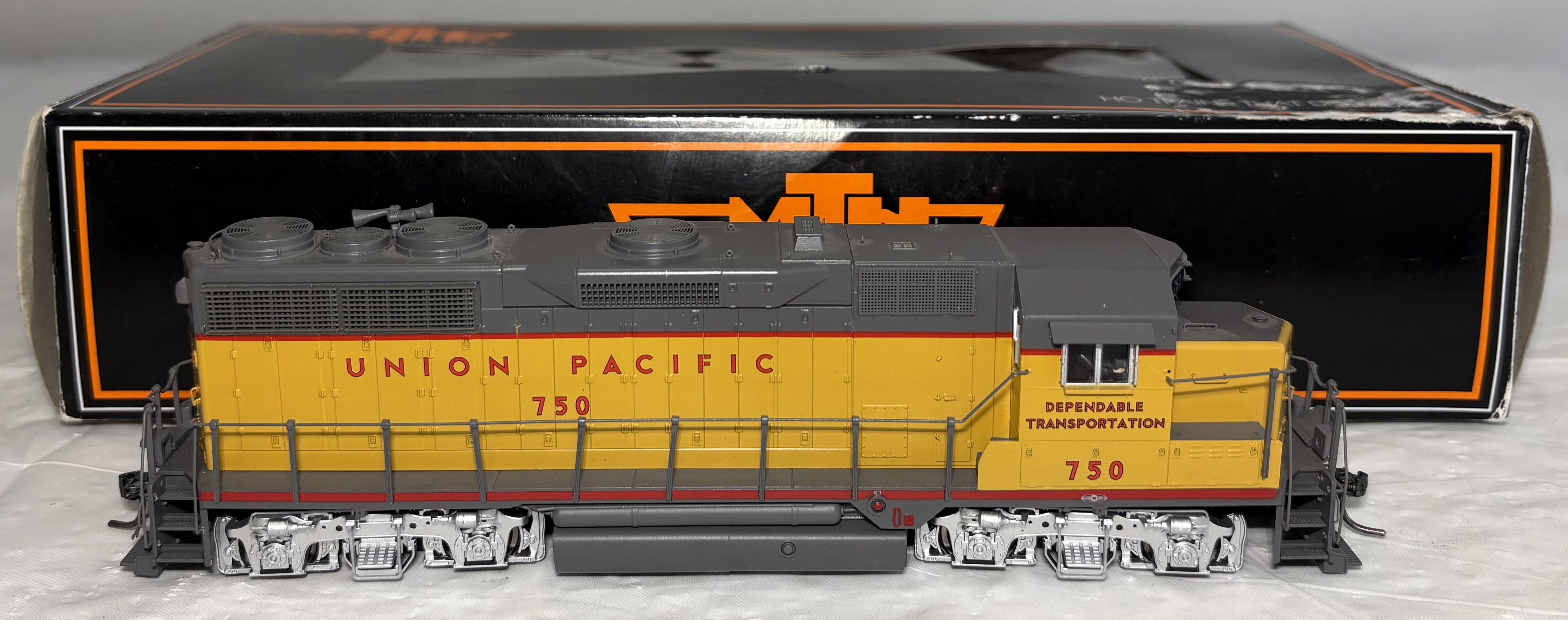 Locomotive Diesel MTH Union Pacific GP-35 échelle O - 2 Et 3 Rails - Son Et Lumière