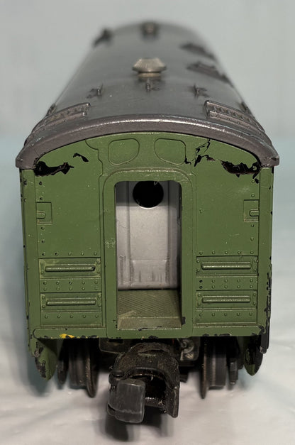 Lionel Post War 2402 O Gauge Chatham Pullman Passenger Car