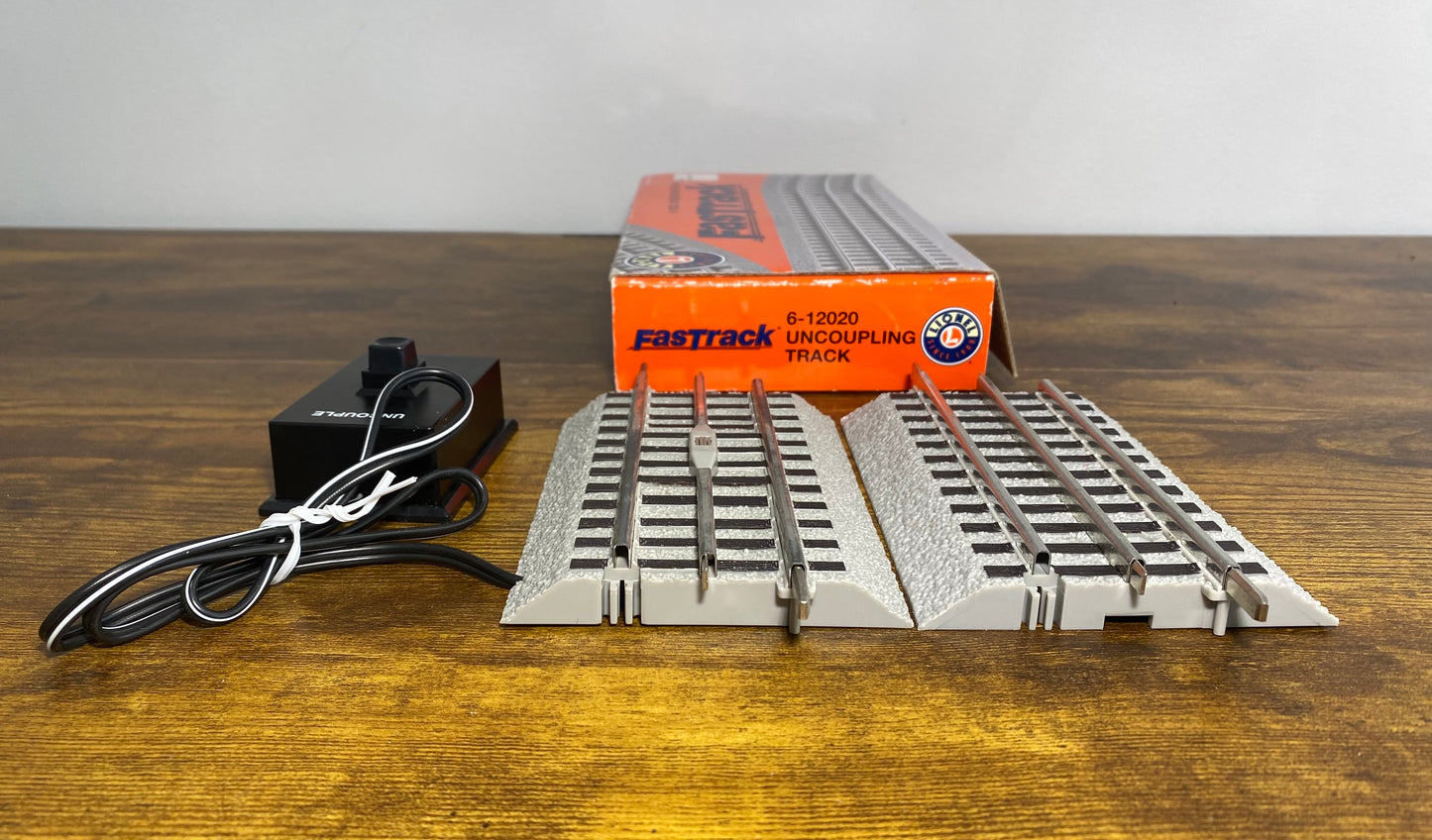 Lionel #12020 Fastrack Uncoupling Track