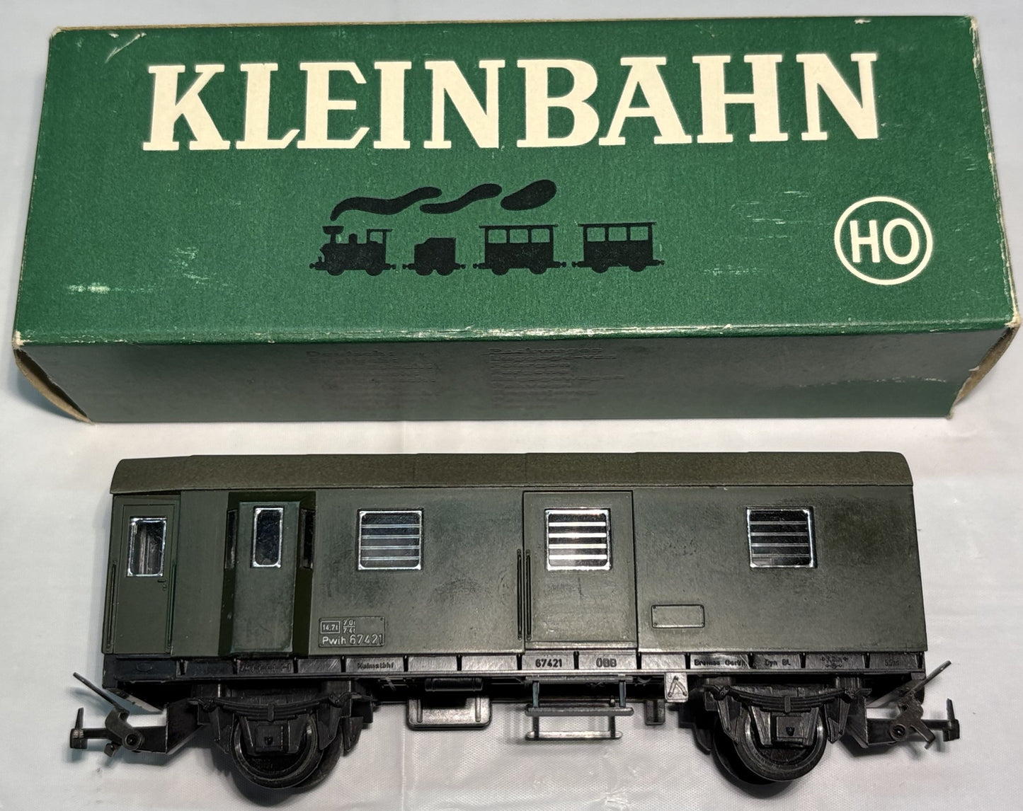 Kleinbahn 368 Packwagen OBB Green