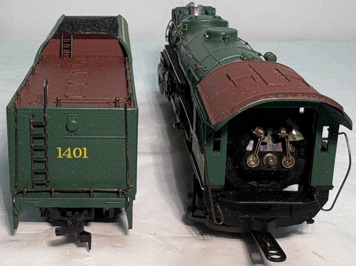 AHM 5087 HO 4-6-2 Southern Crescent Limited Steam Locomotive