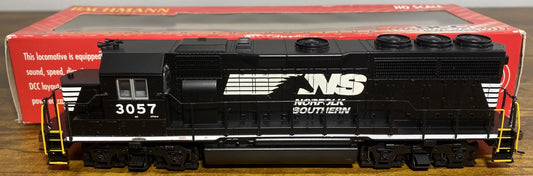 Bachmann 66305 HO Norfolk Southern EMD GP40 Diesel Locomotive Sound/DCC #3057