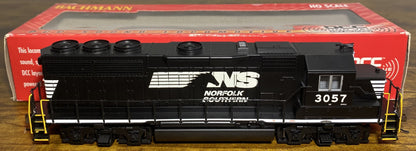 Bachmann 66305 HO Norfolk Southern EMD GP40 Diesel Locomotive Sound/DCC #3057