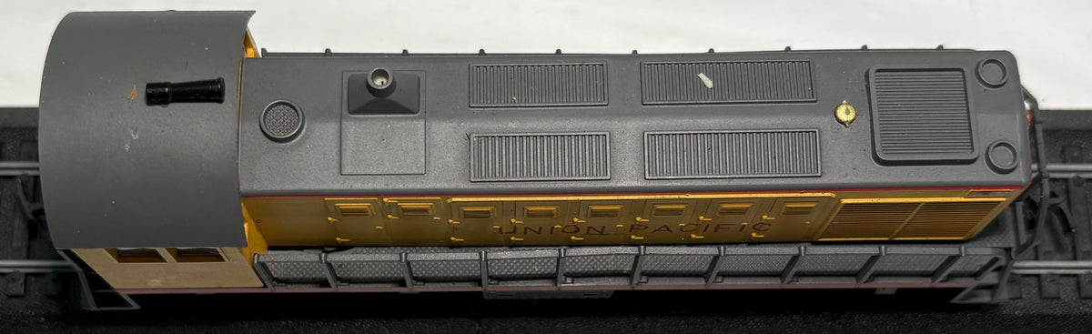 AHM 1447 HO Union Pacific ALCO 1000 HP Switcher #2452