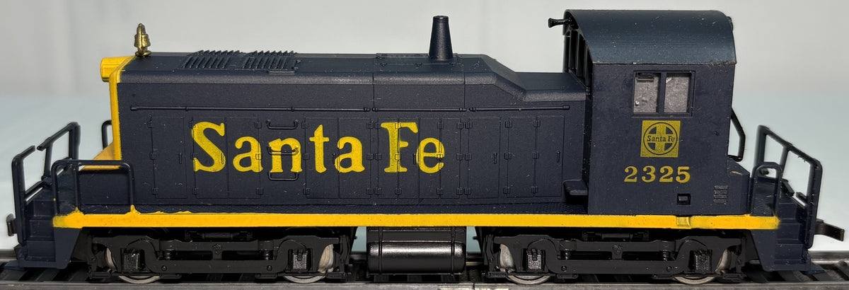 AHM 5014E HO SW7 Diesel Switcher Santa Fe #2325