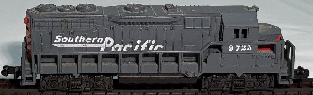 High Speed 418 N Scale Southern Pacific Diesel Locomotive #9725