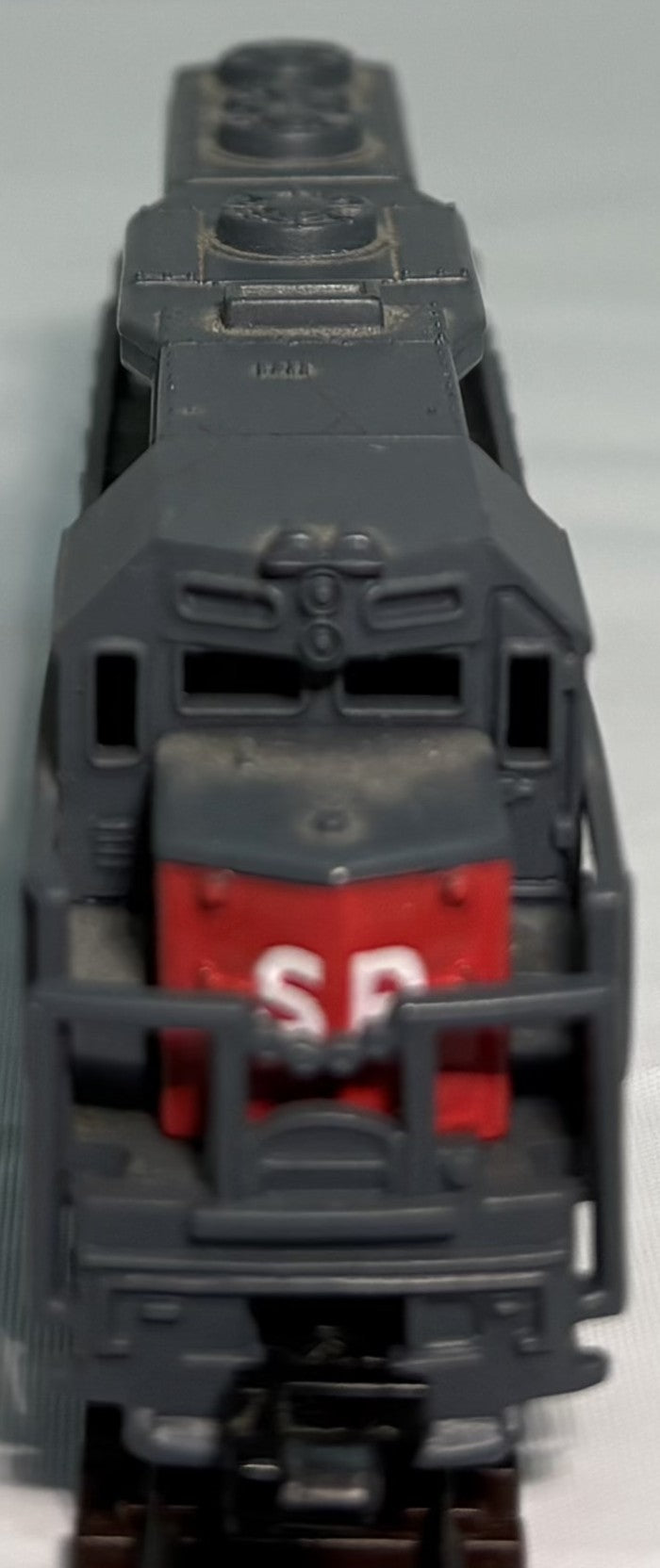 High Speed 418 N Scale Southern Pacific Diesel Locomotive #9725