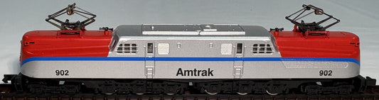 Arnold/Rapido 5113 N Scale Amtrak GG1 Electric Locomotive #902