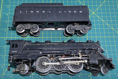 Lionel Post War #1666 Steam Locomotive  Tender