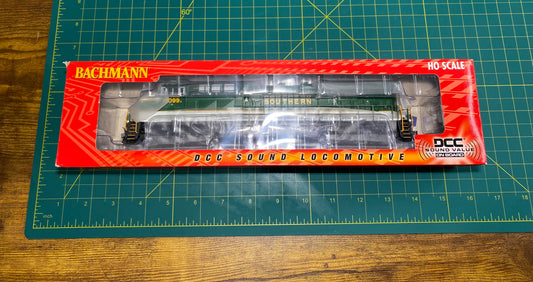 Bachmann 65402 Southern GE ES44AC Diesel Locomotive Sound/DCC #8099