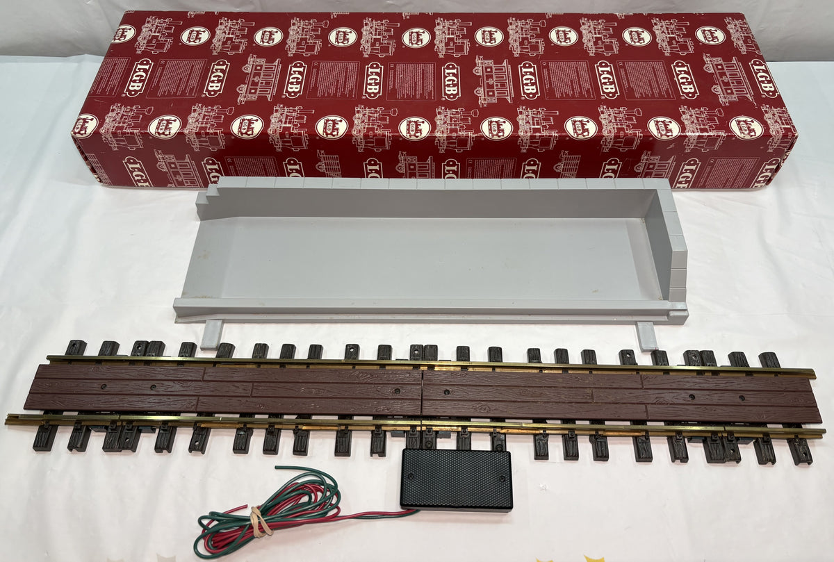 LGB 10154 G Scale Track and Basin for Remote Controlled Automatic Dumping Car
