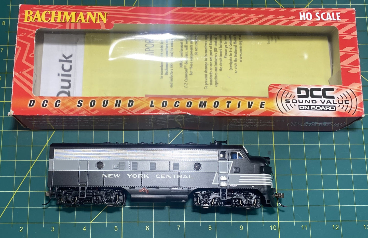 Bachmann 64302 HO New York Central F7A Diesel Locomotive w DCC/Sound