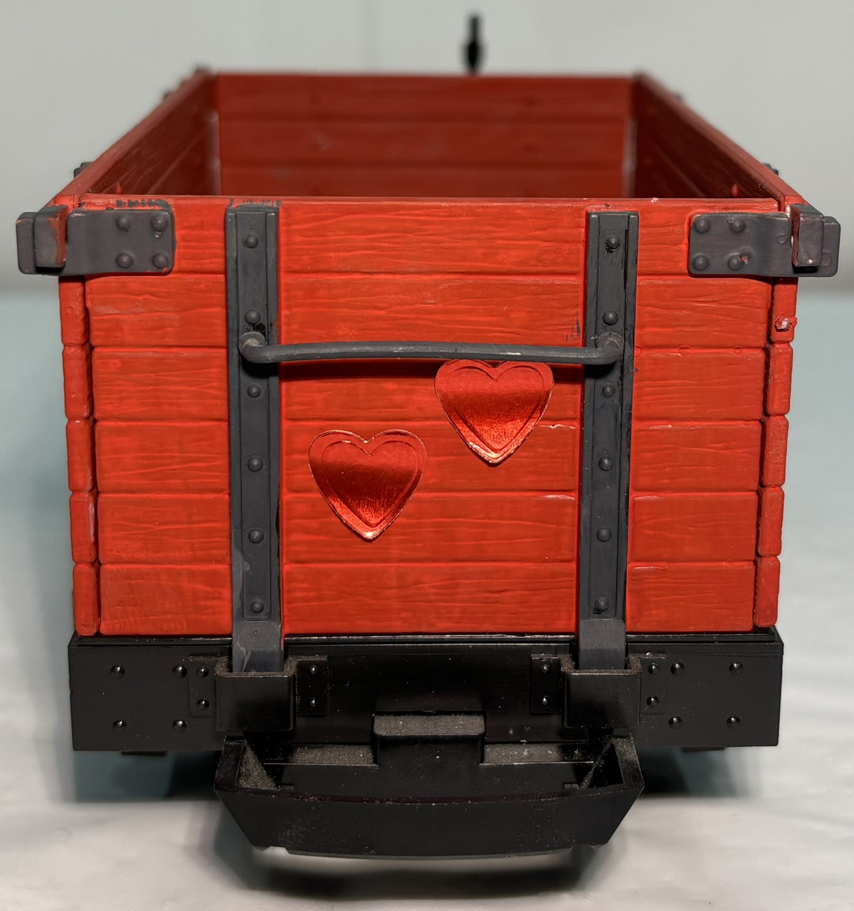 LGB G Scale LGB Customized High Sided Gondola Car – St Valentine’s Day
