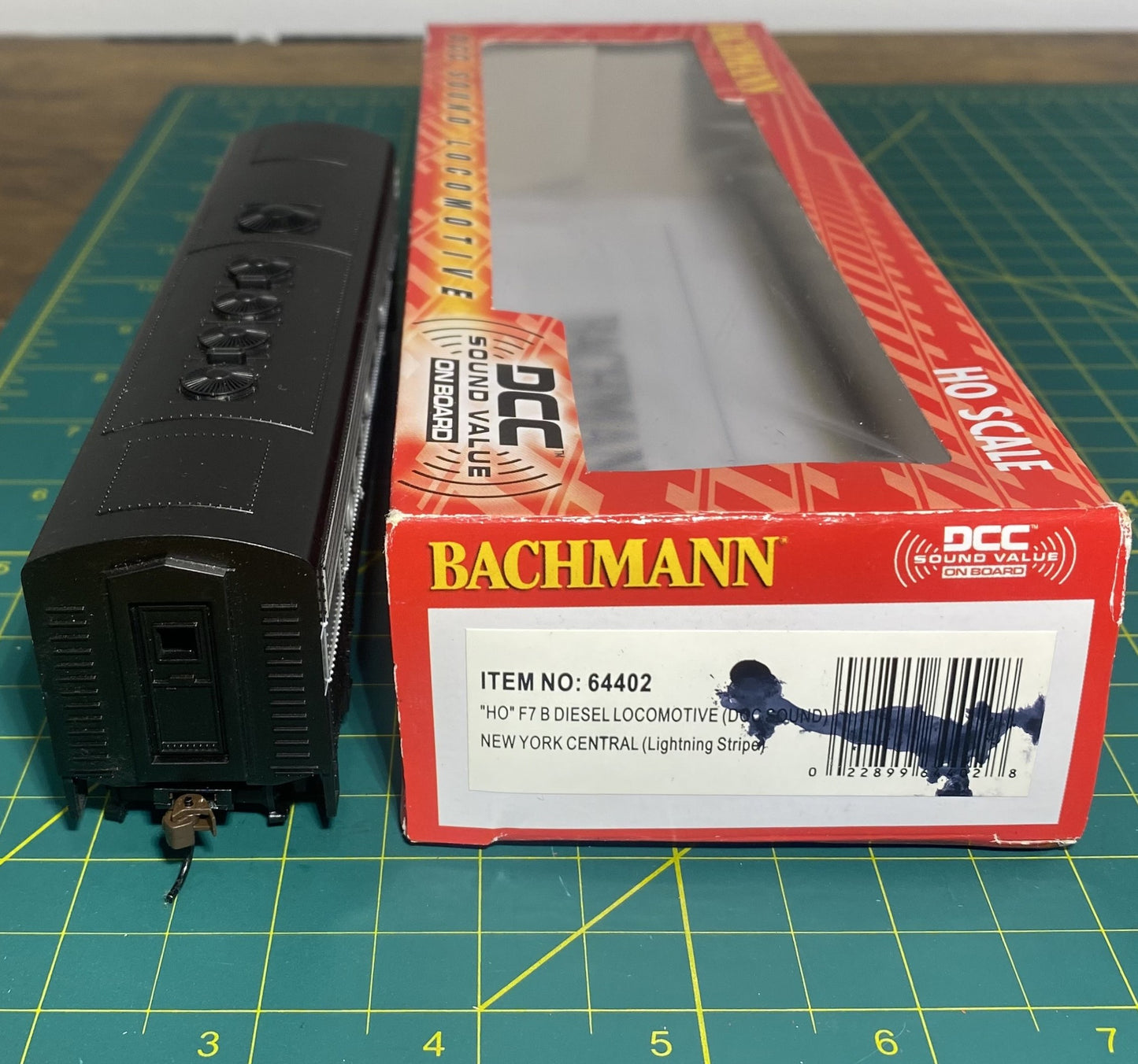 Bachmann 64402 HO New York Central EMD F7B Diesel Locomotive Sound/DCC