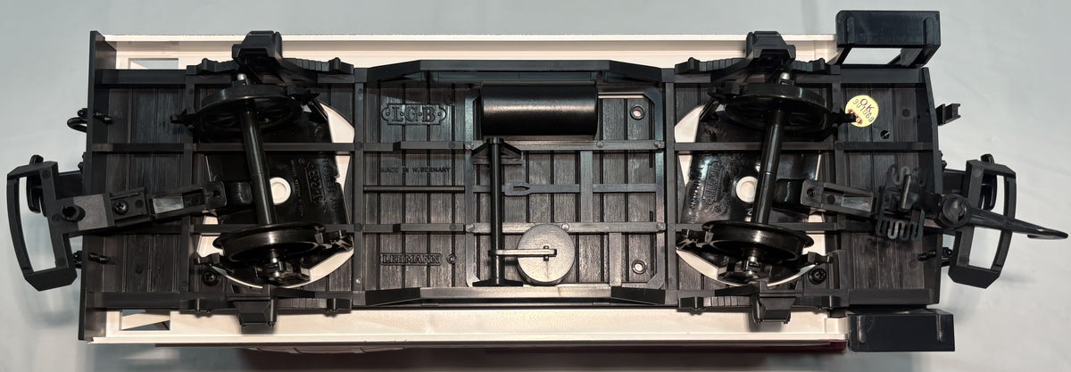 LGB 31420 G Scale Seasons Greetings Caboose
