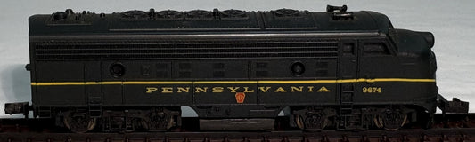 Life Like 7751 N Pennsylvania EMD F7 Diesel Locomotive 9674