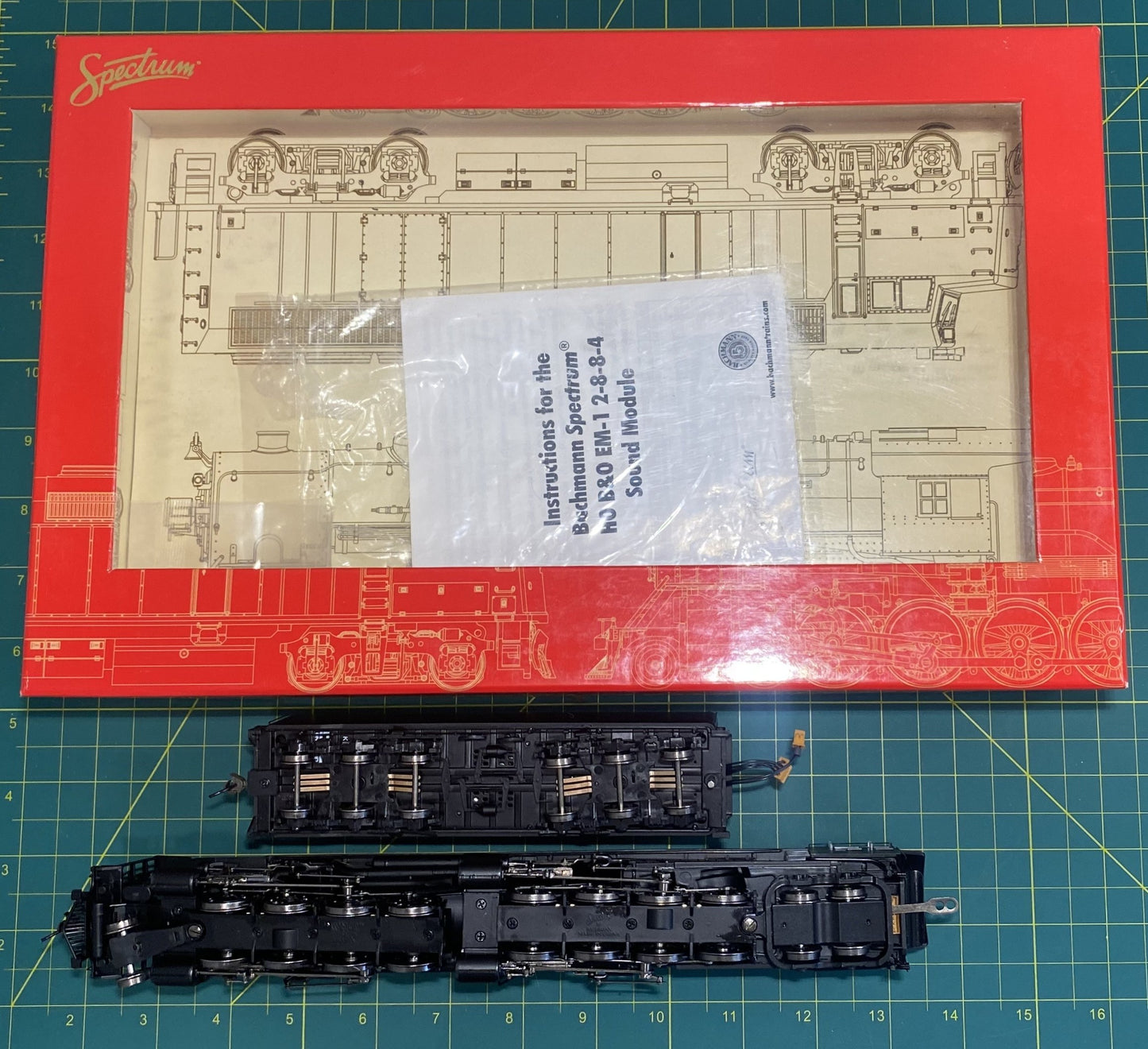 Bachmann 80405 Unlettered EM-1 2-8-8-4 Painted Steam Locomotive w/DCC