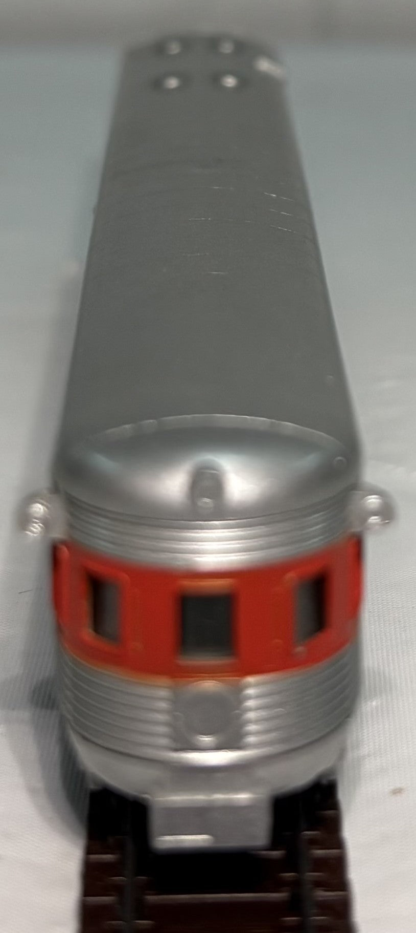 Minitrix 3042 N Scale Santa Fe Observation Car #3117