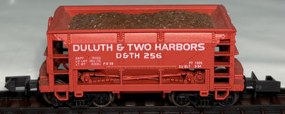 Atlas 3208 N Scale Duluth & Two Harbors Ore Car #256