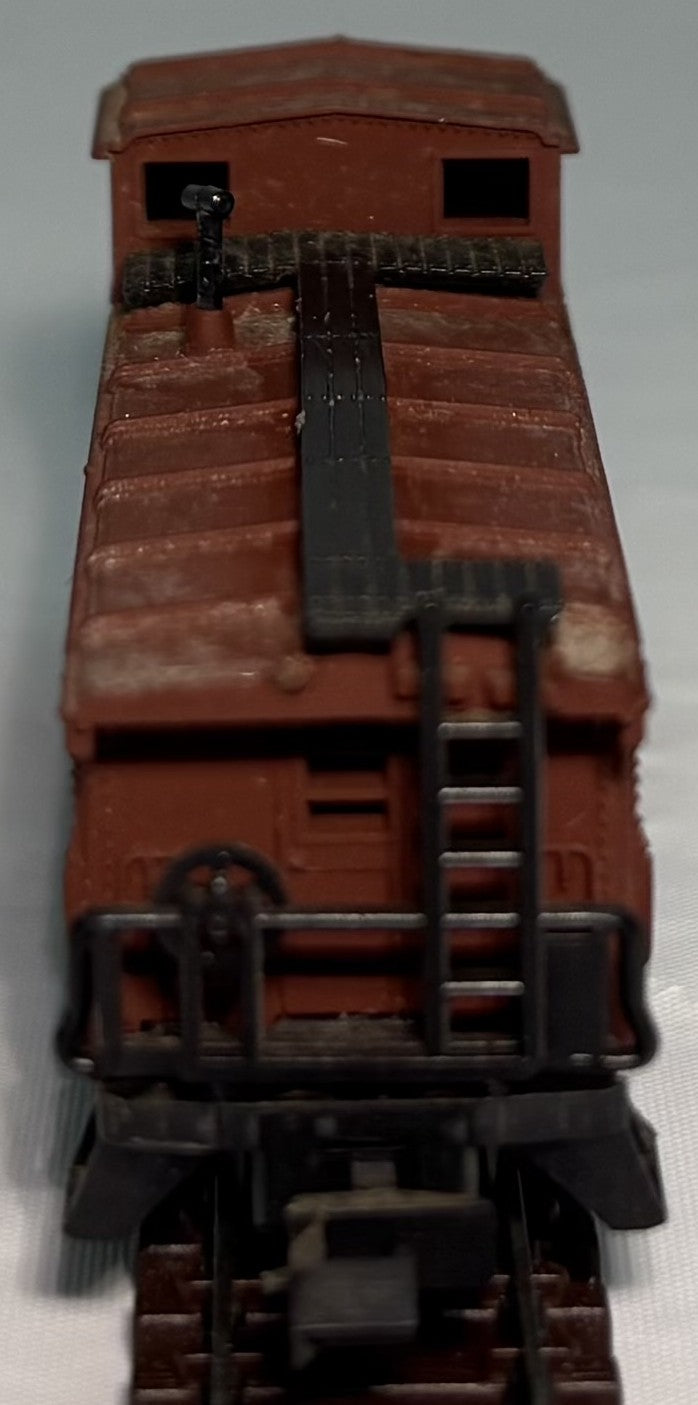 Atlas 478120 N Scale Pennsylvania Caboose # 478120