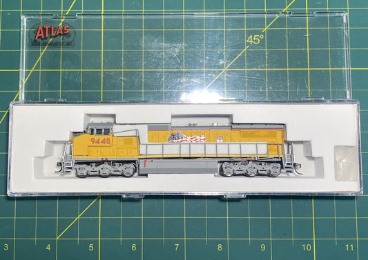 Atlas GE Dash 8-41CW Standard DC Master Silver Union Pacific #9448 (Armour Yellow, gray, red; Yellow Frame Stripe) – ATL50000911