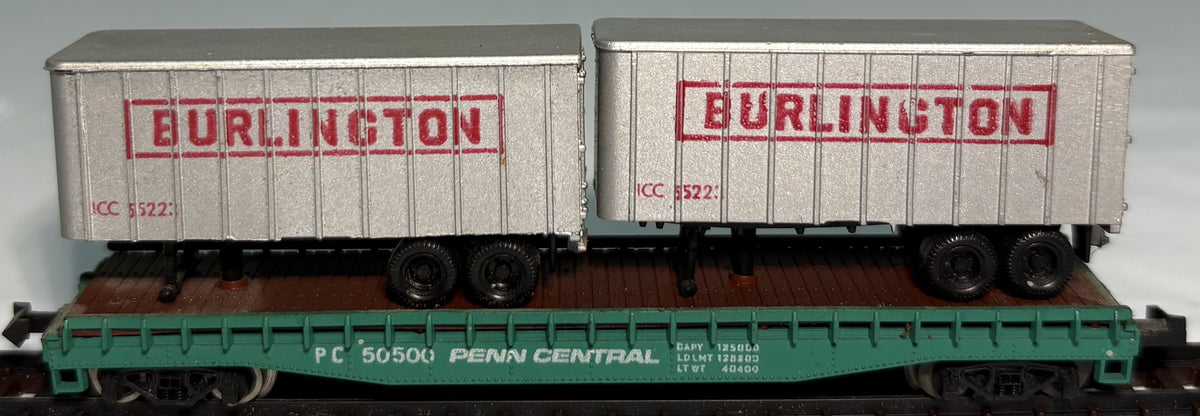 Trix 3148 N Penn Central Flat Car #50500 w/Burlington Piggyback Trailers