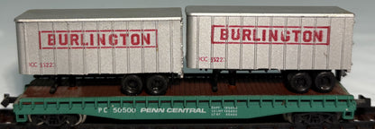 Trix 3148 N Penn Central Flat Car #50500 w/Burlington Piggyback Trailers