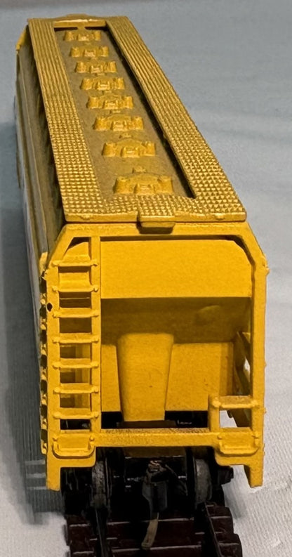 Atlas 3712 N Shell Chemical ACF Centerflow 4-Bay Covered Hopper #5220