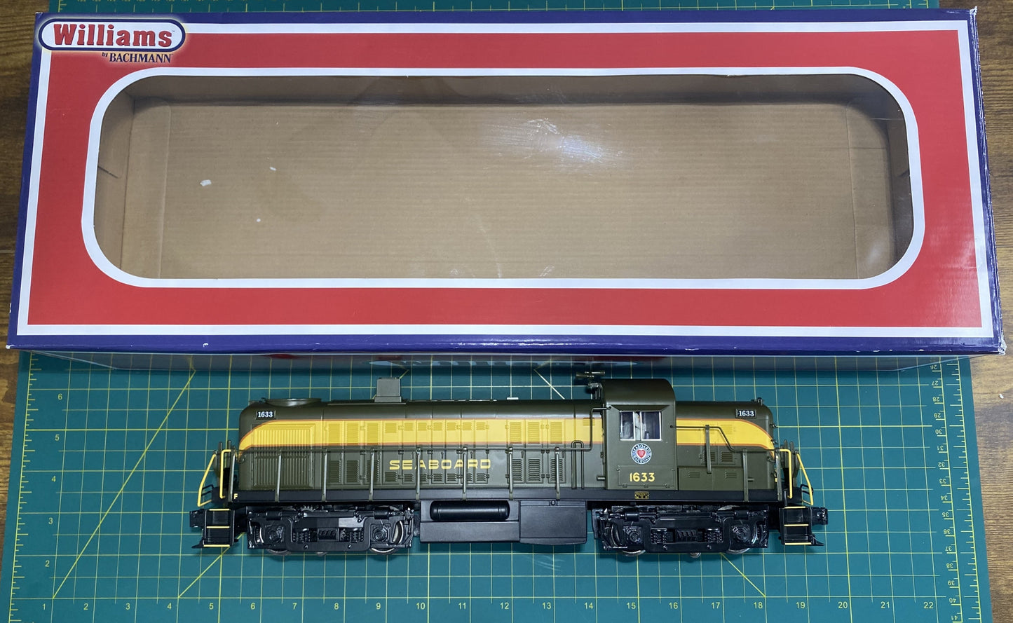 Williams 23004 Seaboard Alco RS3 Diesel Locomotive #1633