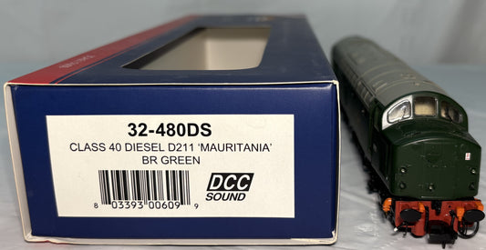 Bachmann Branch Line 32-480DS Class 40 D211 'Mauretania' in BR Green with Indicator Discs (DCC Sound Fitted)